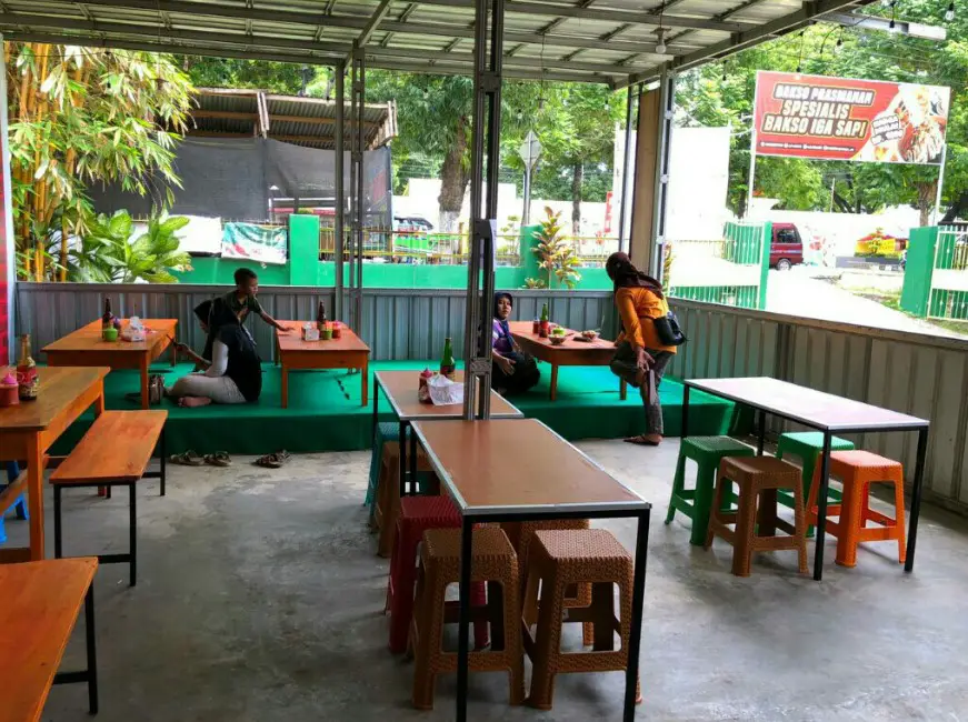 Warung Makan masyan80: Santapan Malam di Jalan Raya Cilacap yang Menggoda Lidah