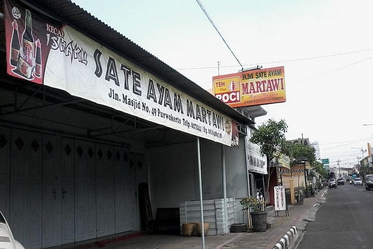 Sate Kambing Legendaris yang Bikin Malam di Cilacap Berkesan